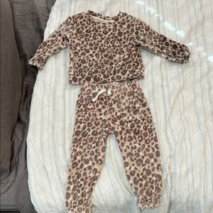2T Cozy Leopard Print Matching Long Sleeve and Pants